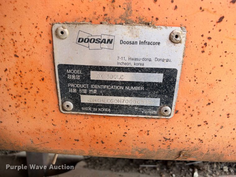 image for item EX2298 2007 Doosan DX300LC excavator