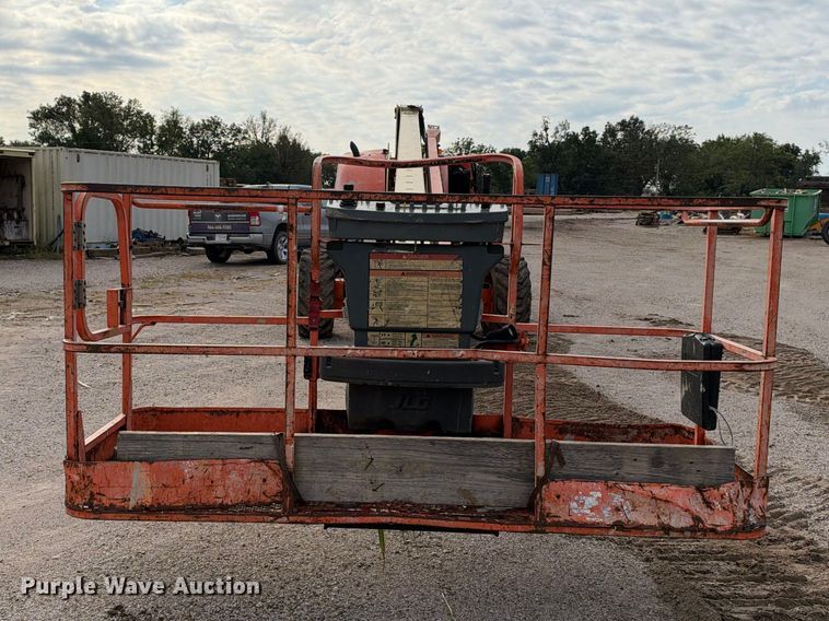 image for item EX2299 2007 JLG 800S boom lift