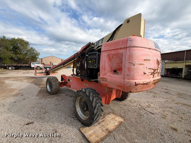 image for item EX2299 2007 JLG 800S boom lift