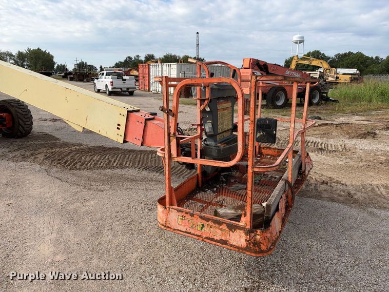 image for item EX2299 2007 JLG 800S boom lift