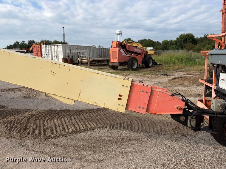 image for item EX2299 2007 JLG 800S boom lift