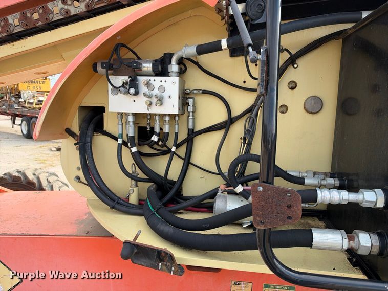 image for item EX2299 2007 JLG 800S boom lift