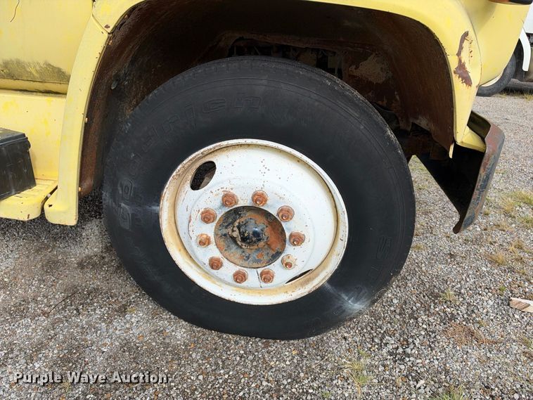 image for item EX2302 1986 GMC 7000 box truck
