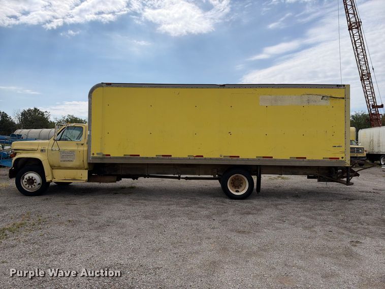 image for item EX2303 1986 GMC 7000 box truck