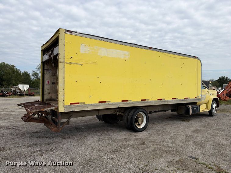 image for item EX2303 1986 GMC 7000 box truck