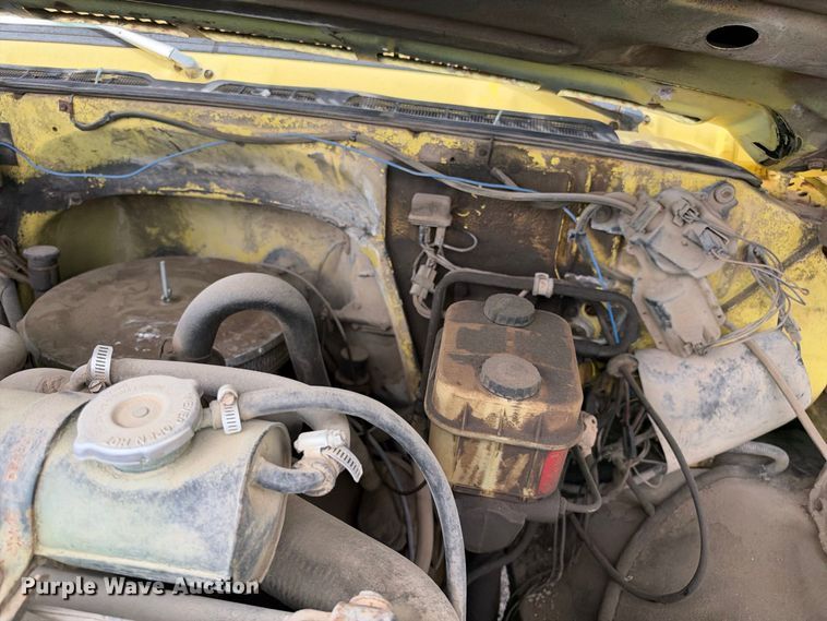 image for item EX2303 1986 GMC 7000 box truck