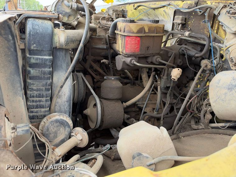 image for item EX2303 1986 GMC 7000 box truck