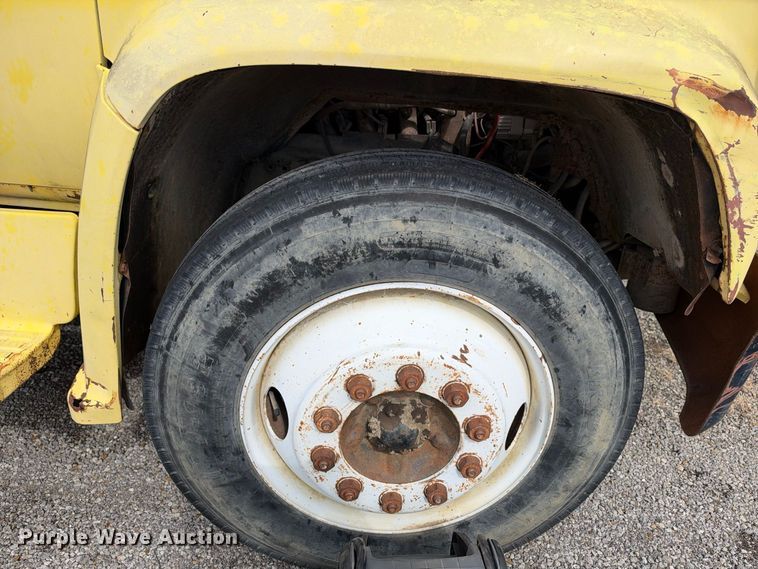 image for item EX2303 1986 GMC 7000 box truck