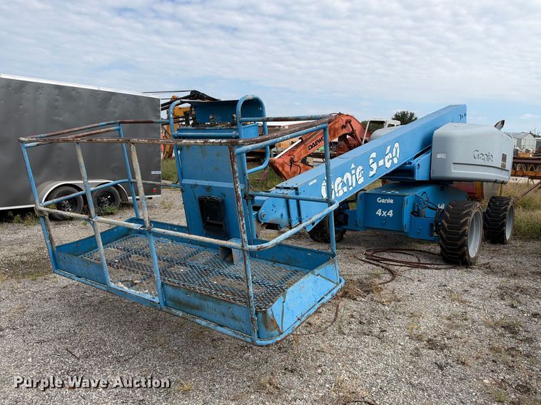 2006 Genie S60 boom lift