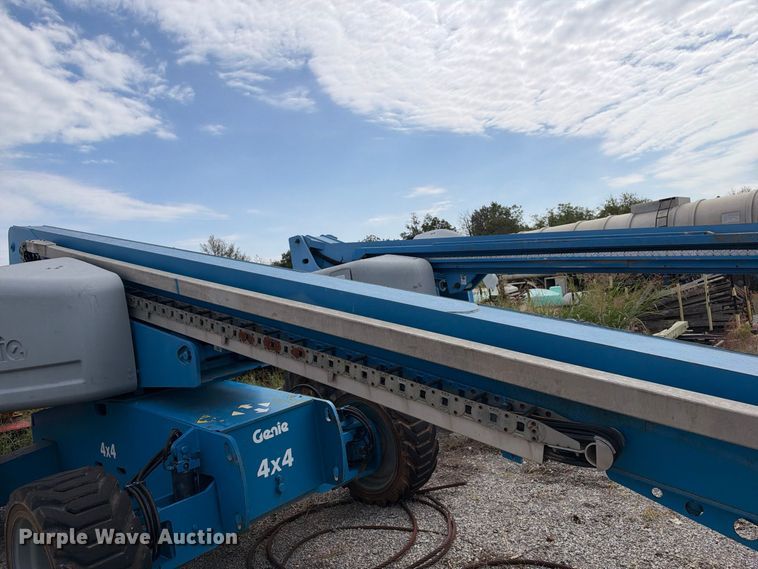 image for item EX2304 2006 Genie S60 boom lift