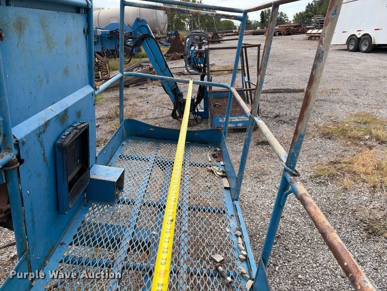 image for item EX2304 2006 Genie S60 boom lift