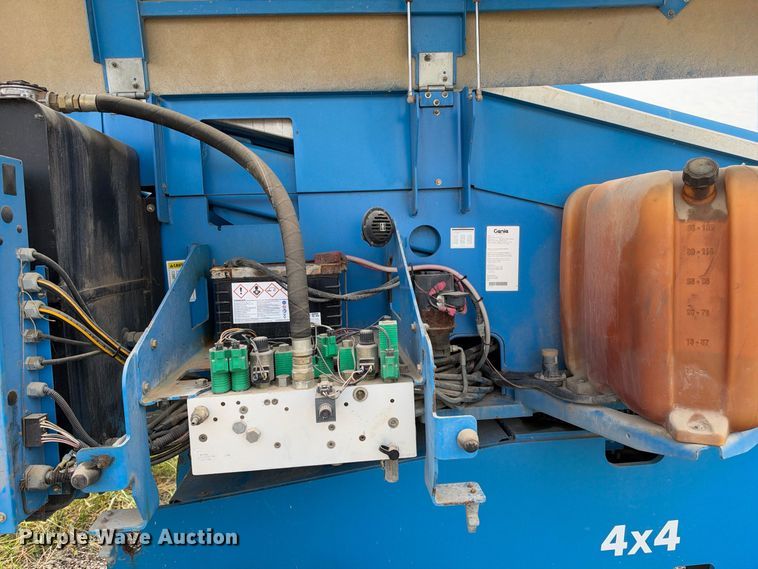 image for item EX2304 2006 Genie S60 boom lift