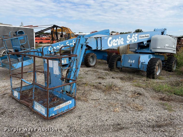 2000 Genie S-65 boom lift