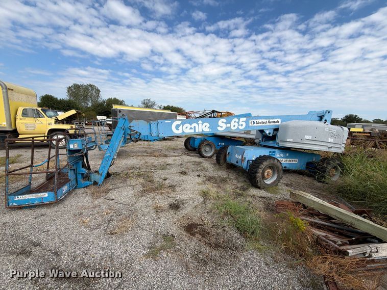 image for item EX2305 2000 Genie S-65 boom lift