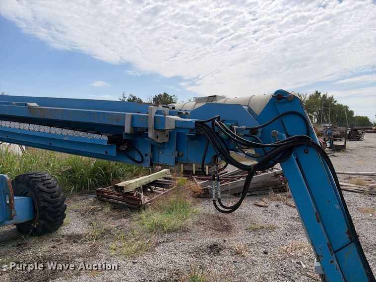 image for item EX2305 2000 Genie S-65 boom lift
