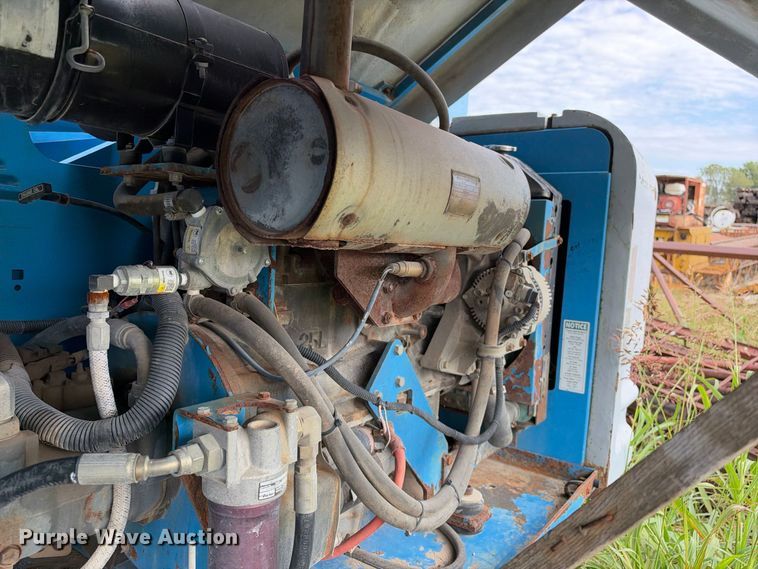 image for item EX2305 2000 Genie S-65 boom lift