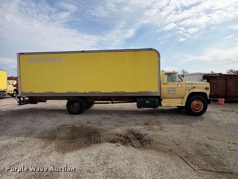 image for item EX2306 GMC 7000 box truck
