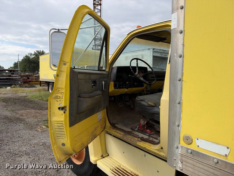 image for item EX2306 GMC 7000 box truck