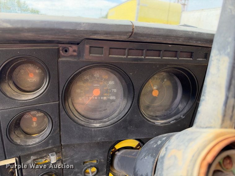 image for item EX2306 GMC 7000 box truck