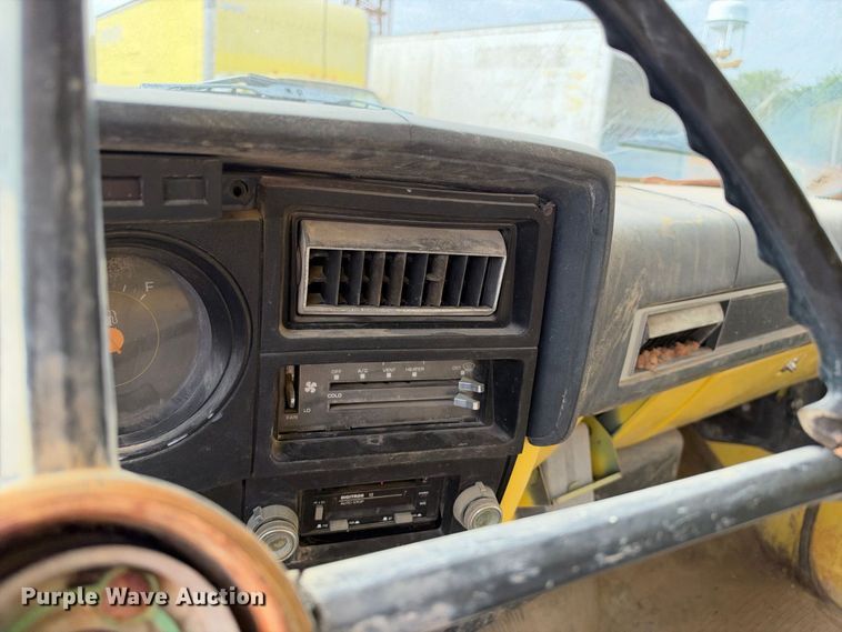 image for item EX2306 GMC 7000 box truck