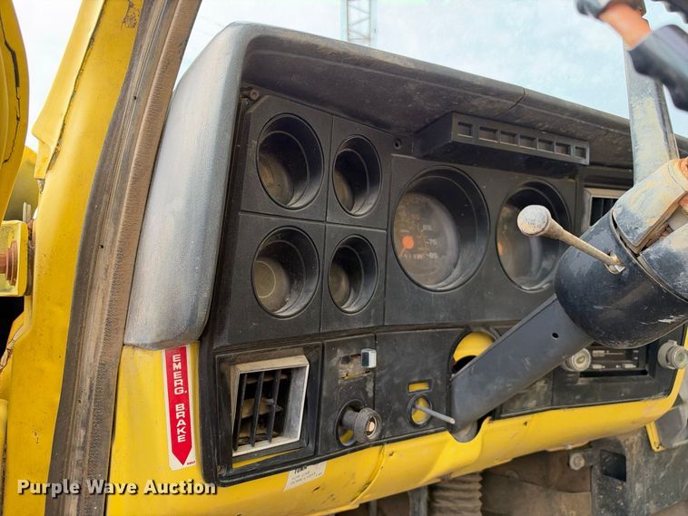 image for item EX2306 GMC 7000 box truck