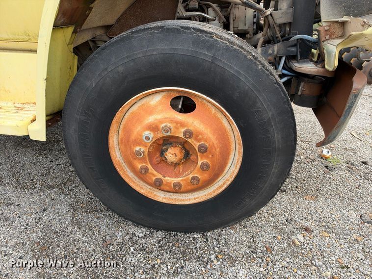image for item EX2306 GMC 7000 box truck