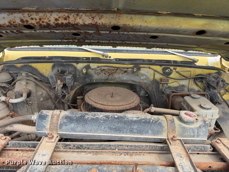 image for item EX2308 1986 GMC 7000 box truck