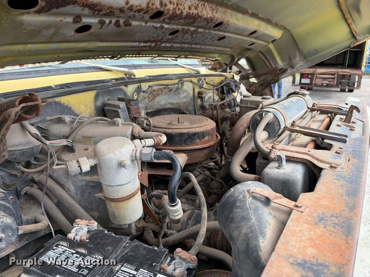 image for item EX2308 1986 GMC 7000 box truck