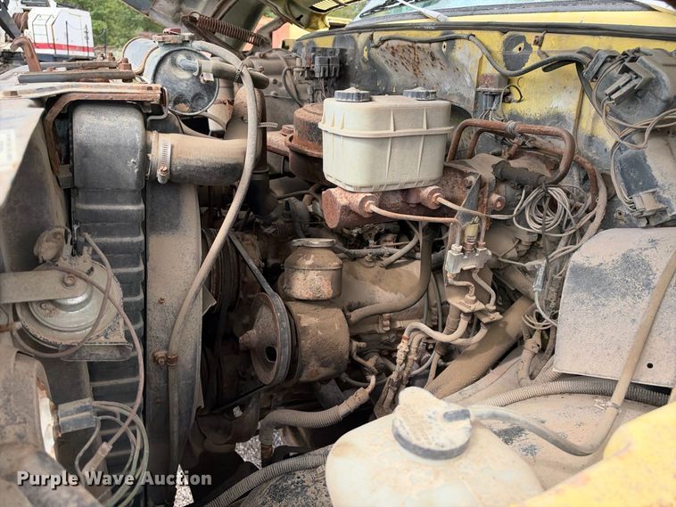 image for item EX2308 1986 GMC 7000 box truck