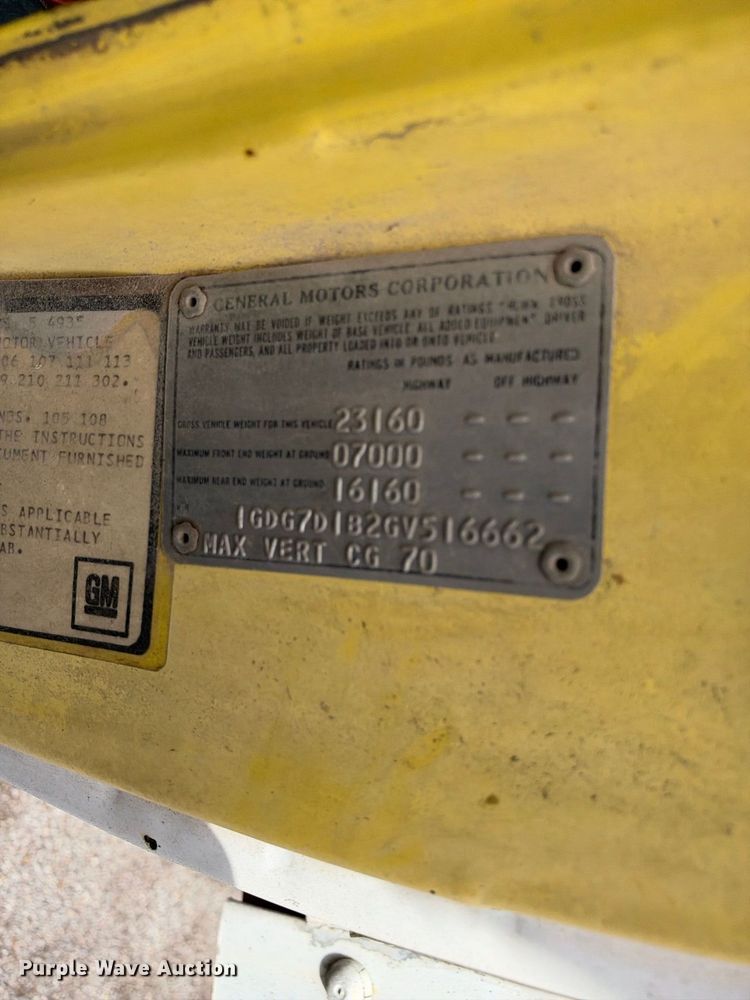 image for item EX2308 1986 GMC 7000 box truck