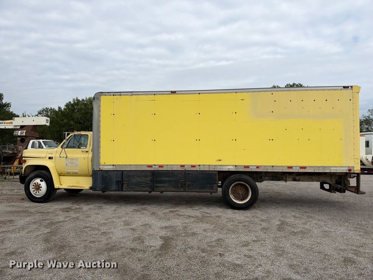 image for item EX2309 1986 GMC 7000 box truck