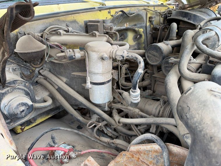 image for item EX2309 1986 GMC 7000 box truck