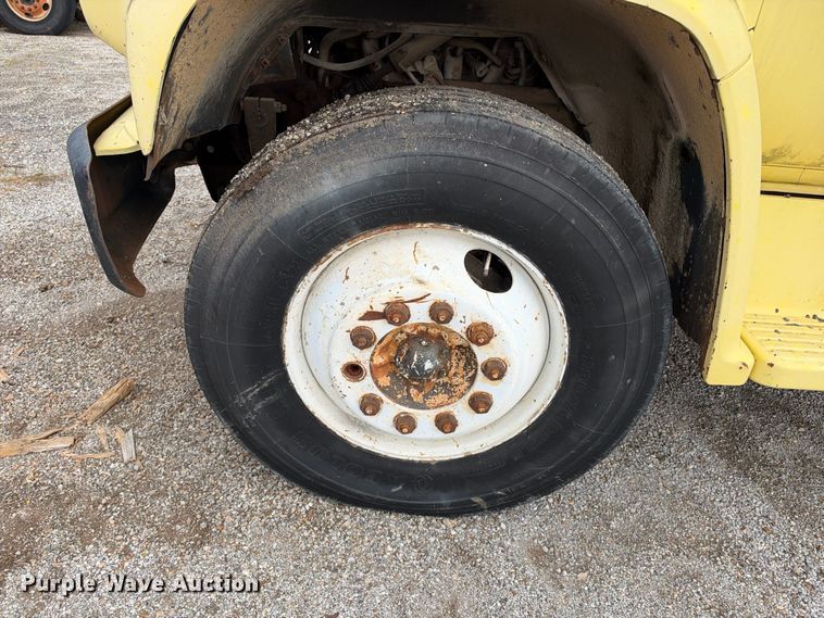 image for item EX2309 1986 GMC 7000 box truck