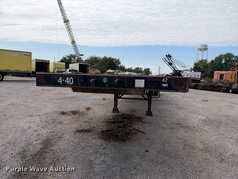 image for item EX2310 1981 Hobbs  flatbed trailer