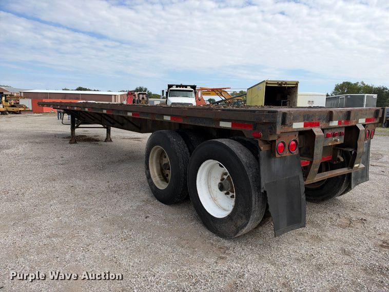 image for item EX2310 1981 Hobbs  flatbed trailer