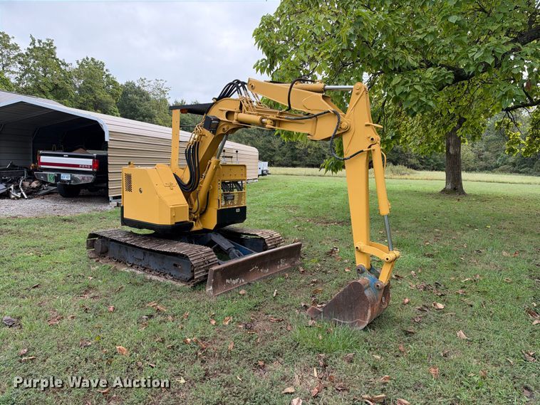 image for item EX2323 Komatsu PC38UU-1 mini excavator