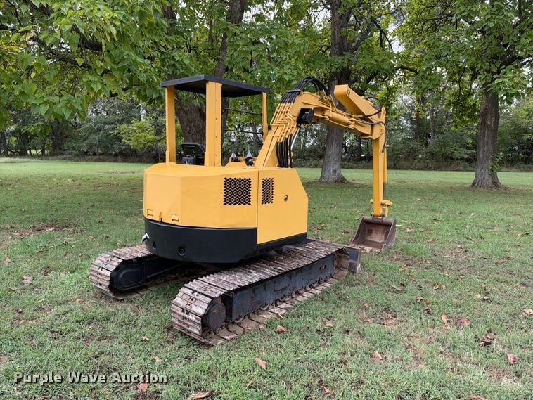 image for item EX2323 Komatsu PC38UU-1 mini excavator