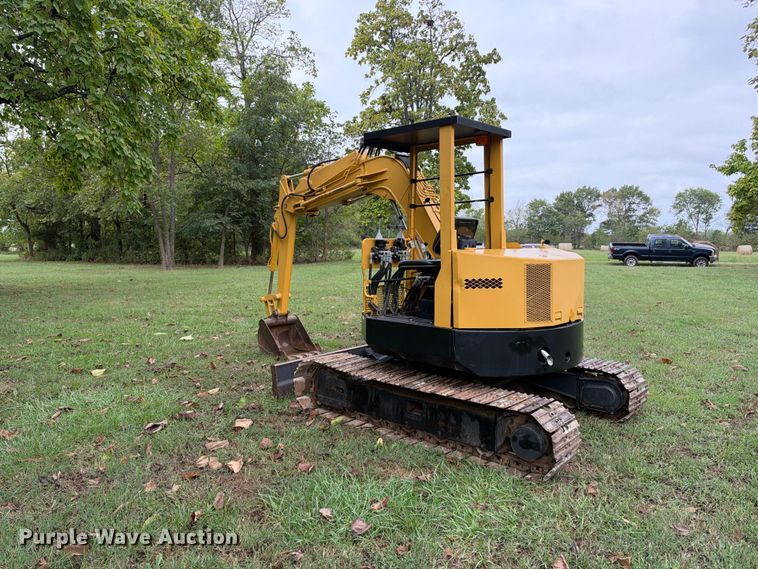 image for item EX2323 Komatsu PC38UU-1 mini excavator