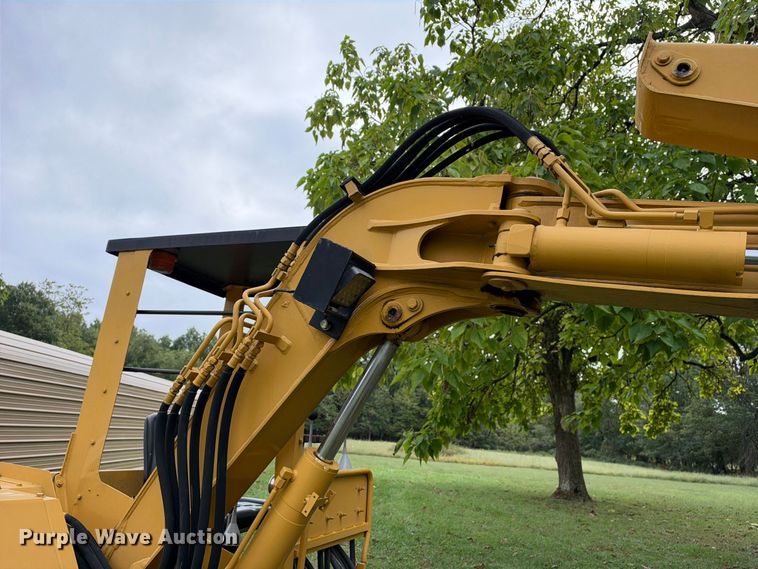 image for item EX2323 Komatsu PC38UU-1 mini excavator
