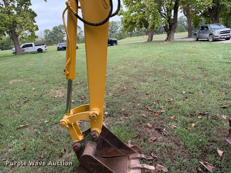 image for item EX2323 Komatsu PC38UU-1 mini excavator