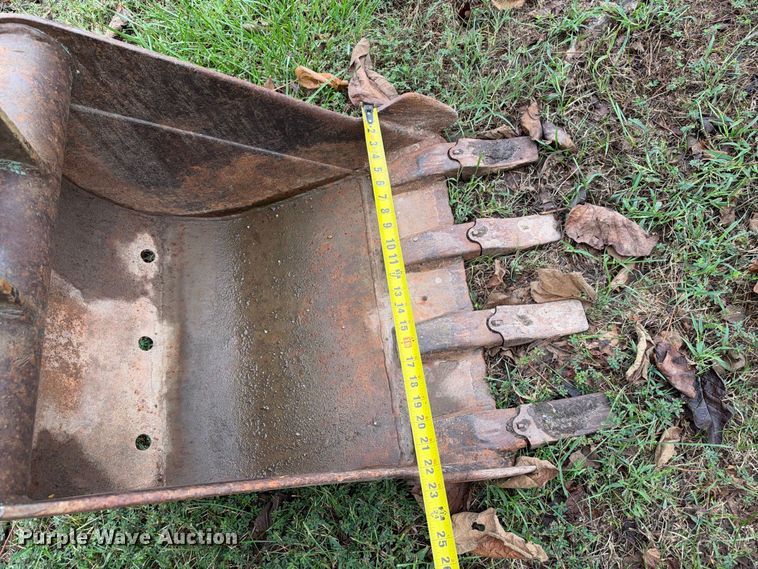 image for item EX2323 Komatsu PC38UU-1 mini excavator