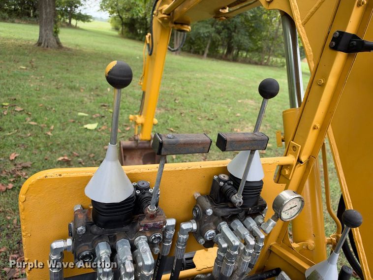image for item EX2323 Komatsu PC38UU-1 mini excavator