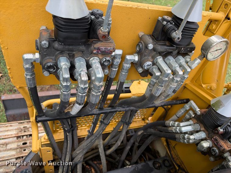 image for item EX2323 Komatsu PC38UU-1 mini excavator