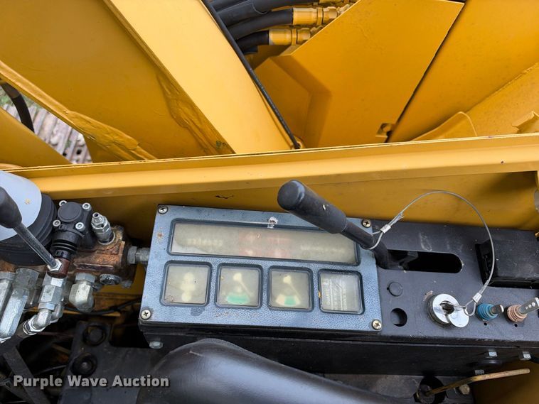 image for item EX2323 Komatsu PC38UU-1 mini excavator