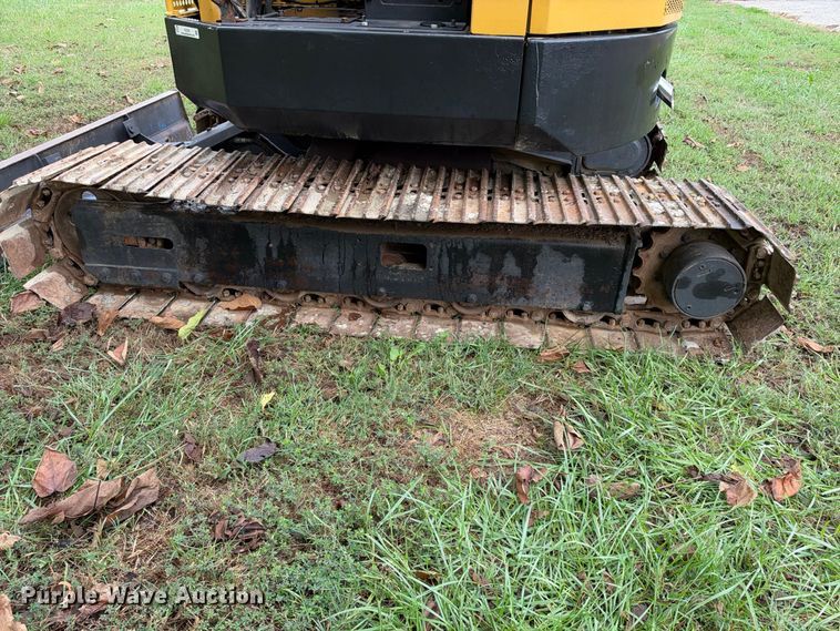 image for item EX2323 Komatsu PC38UU-1 mini excavator