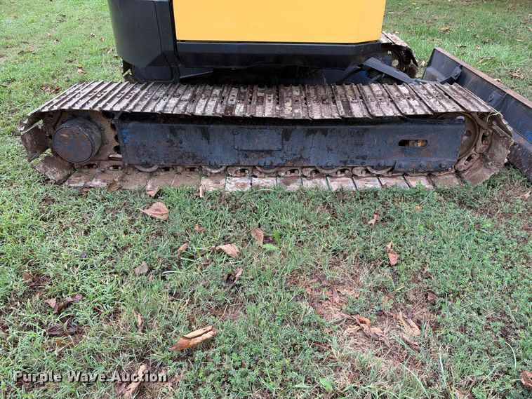 image for item EX2323 Komatsu PC38UU-1 mini excavator