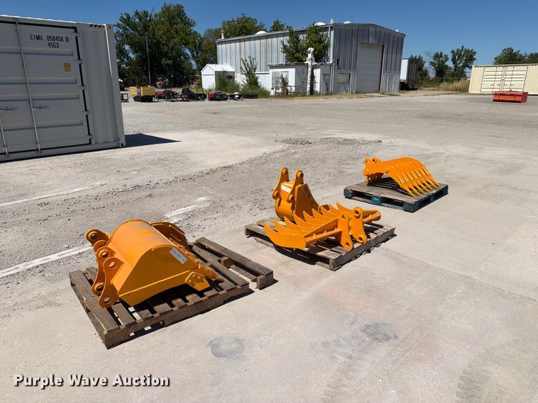 image for item EX4192 Captok mini excavator attachments