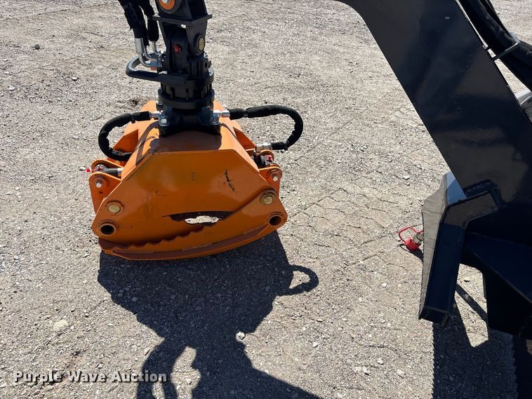 image for item EX4214 LandHonor RLG-13-44D skid steer log grapple