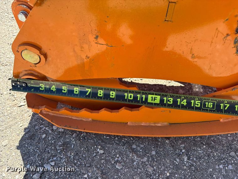 image for item EX4214 LandHonor RLG-13-44D skid steer log grapple