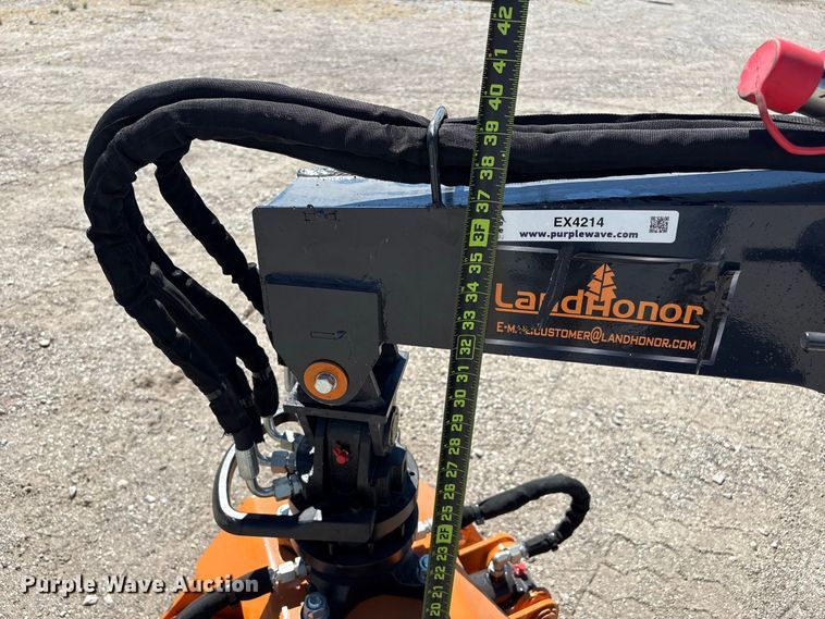 image for item EX4214 LandHonor RLG-13-44D skid steer log grapple